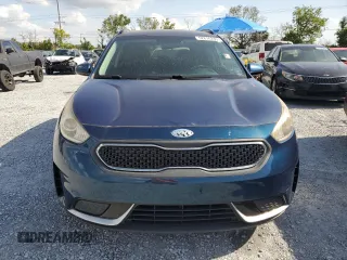 2017 Kia Niro LX with VIN KNDCB3LC9H5034385, listed as a Copart auction lot 52816285 with 101,713 mi miles and Clean Title. Bid and sale history available at DreamBid. Image 5.