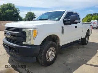 2017 Ford F-250 XLT z VIN 1FT7X2B67HEB86464, wystawiony jako IAAI lot #42796067 z przebiegiem 198 948 mil mil oraz . Historia ofert i sprzedaży dostępna na DreamBid. Obrazek 11.