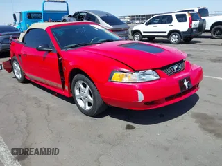 2002 Ford Mustang Deluxe z VIN 1FAFP44482F230479, wystawiony jako IAAI lot #42271225 z przebiegiem 152 541 mil mil oraz . Historia ofert i sprzedaży dostępna na DreamBid. Obrazek 1.