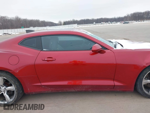 2017 Chevrolet Camaro 1LT z VIN 1G1FB1RS9H0124237, wystawiony jako IAAI lot #41631133 z przebiegiem 98 394 mil mil oraz . Historia ofert i sprzedaży dostępna na DreamBid. Obrazek 13.