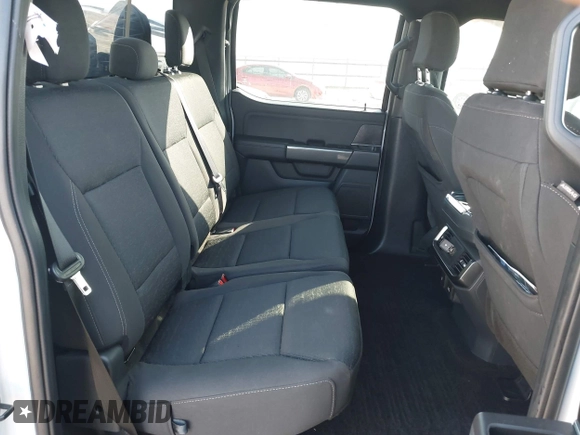 2022 Ford F-150 XL z VIN 1FTEW1EP6NKD68369, wystawiony jako IAAI lot #41985108 z przebiegiem 58 464 mil mil oraz . Historia ofert i sprzedaży dostępna na DreamBid. Obrazek 8.
