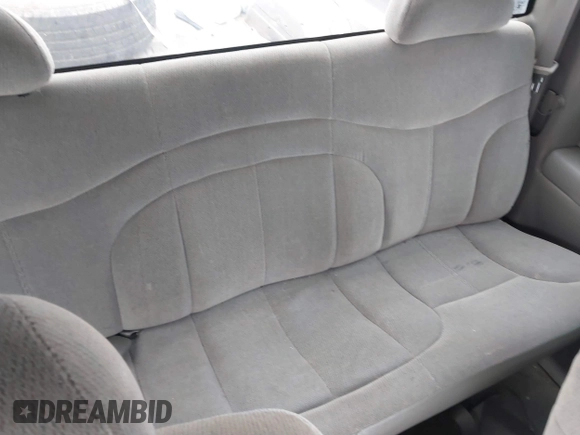 2000 GMC Sierra 1500 SLE with VIN 2GTEK19T1Y1262516, listed as a IAAI auction lot 41879799 with 179,604 mi miles and . Bid and sale history available at DreamBid. Image 8.