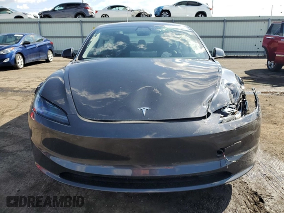 2024 Tesla Model 3 z VIN 5YJ3E1EA6RF731388, wystawiony jako Copart lot #50334065 z przebiegiem 8 305 mil mil oraz Szkoda całkowita • Salvage title. Historia ofert i sprzedaży dostępna na DreamBid. Obrazek 5.