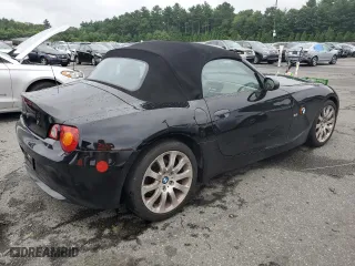 2003 BMW Z4 2.5i with VIN 4USBT33433LR66615, listed as a Copart auction lot 63520724 with 121,495 mi miles and Salvage Title. Bid and sale history available at carsss.com. Image 3.