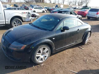 2004 Audi TT with VIN TRUWT28N941004373, listed as a IAAI auction lot 41886696 with 137,266 mi miles. Bid and sale history available at carsss.com. Image 17.
