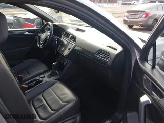 2019 Volkswagen Tiguan SEL Premium with VIN 3VV4B7AX3KM175019, listed as a IAAI auction lot 41374333 with 95,722 mi miles. Bid and sale history available at carsss.com. Image 5.