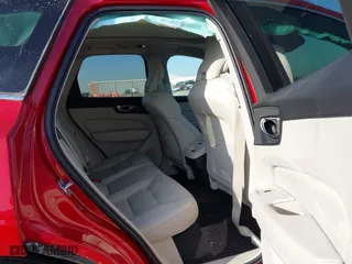 2020 Volvo XC60 Momentum with VIN YV4102RK5L1534448, listed as a IAAI auction lot 41290006 with 38,988 mi miles. Bid and sale history available at carsss.com. Image 8.