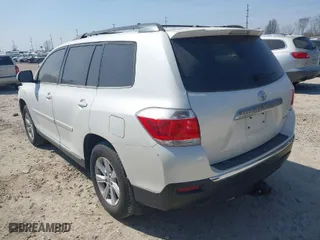 2013 Toyota Highlander with VIN 5TDBK3EH9DS253758, listed as a IAAI auction lot 41738523 with 162,083 mi miles. Bid and sale history available at carsss.com. Image 3.