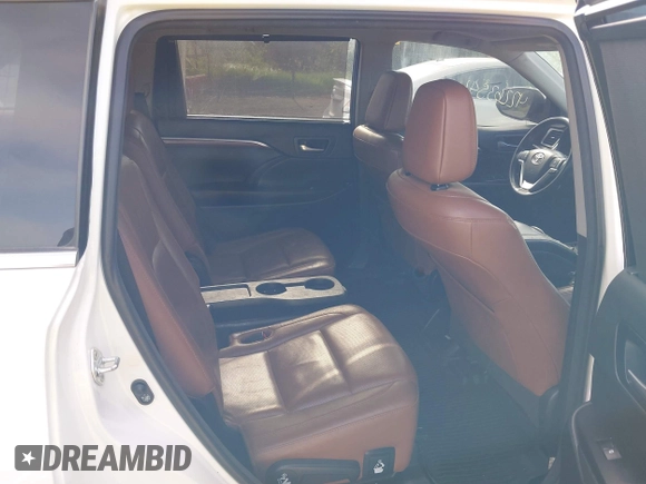 2018 Toyota Highlander Limited with VIN 5TDDZRFH1JS860254, listed as a IAAI auction lot 42263546 with 55,822 mi miles and . Bid and sale history available at DreamBid. Image 8.