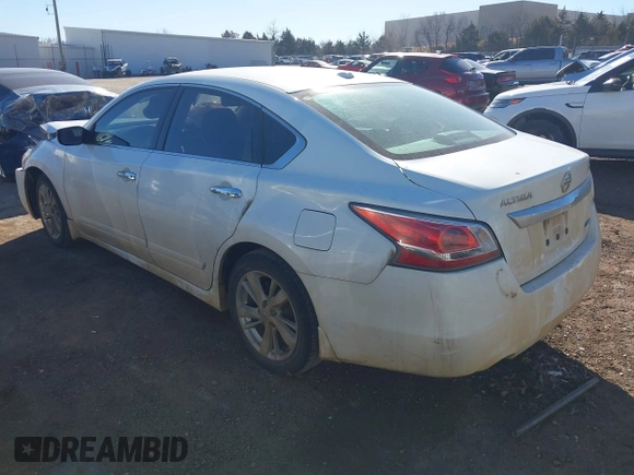 2014 Nissan Altima SL with VIN 1N4AL3AP8EN238624, listed as a IAAI auction lot 41357213 with 232,665 mi miles and . Bid and sale history available at DreamBid. Image 3.