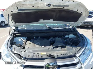 2019 Toyota Highlander SE with VIN 5TDKZRFH0KS314263, listed as a IAAI auction lot 42174469 with 72,682 mi miles and . Bid and sale history available at DreamBid. Image 10.