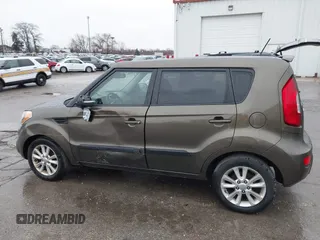 2012 Kia Soul + with VIN KNDJT2A67C7426869, listed as a IAAI auction lot 41941698 with 117,815 mi miles. Bid and sale history available at carsss.com. Image 15.