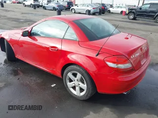 2008 Mercedes-Benz SLK-Class 3.0L with VIN WDBWK54F58F177151, listed as a IAAI auction lot 41516954 with 201,431 mi miles. Bid and sale history available at carsss.com. Image 3.