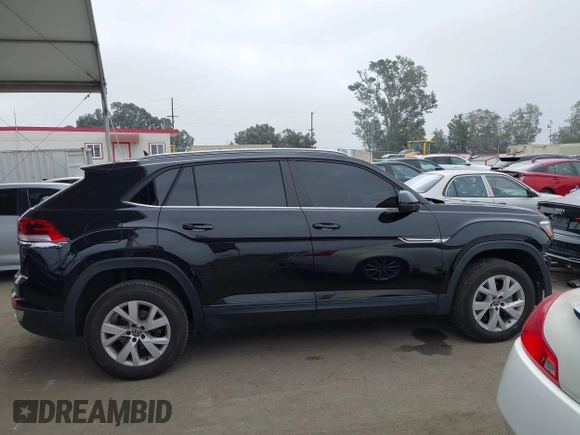 2021 Volkswagen Atlas S with VIN 1V2AC2CA3MC224104, listed as a IAAI auction lot 42500452 with 54,766 mi miles and . Bid and sale history available at DreamBid. Image 14.