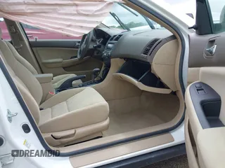 2007 Honda Accord VP z VIN 1HGCM56157A121420, wystawiony jako IAAI lot #42245867 z przebiegiem 70 440 mil mil oraz . Historia ofert i sprzedaży dostępna na DreamBid. Obrazek 5.