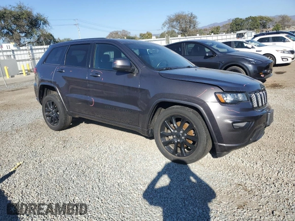 2018 Jeep Grand Cherokee Altitude with VIN 1C4RJEAG7JC512593, listed as a Copart auction lot 46709485 with 84,233 mi miles and Salvage Title. Bid and sale history available at carsss.com. Image 4.