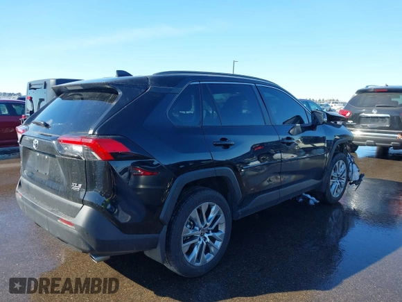 2023 Toyota RAV4 XLE Premium with VIN 2T3A1RFV1PW396812, listed as a IAAI auction lot 41753002 with 118,255 mi miles. Bid and sale history available at carsss.com. Image 4.