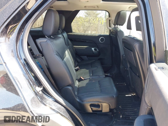2017 Land Rover Discovery SE with VIN SALRGBBV6HA040864, listed as a IAAI auction lot 41988542 with 97,551 mi miles and . Bid and sale history available at DreamBid. Image 8.