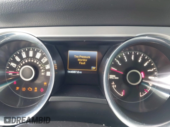 2014 Ford Mustang V6 с VIN 1ZVBP8AMXE5248106, выставлен на аукционе IAAI как лот 42491300 с пробегом 144 587 миль миль и . История ставок и продаж доступна на DreamBid. Изображение 7.