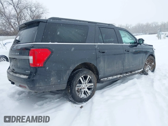 2024 Ford Expedition Max XLT with VIN 1FMJK1J83REA98073, listed as a IAAI auction lot 41525411 with Not Provided miles and . Bid and sale history available at DreamBid. Image 4.