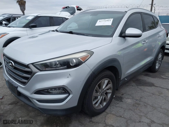 2016 Hyundai Tucson SE with VIN KM8J33A47GU242183, listed as a IAAI auction lot 41772964 with 97,527 mi miles. Bid and sale history available at carsss.com. Image 2.