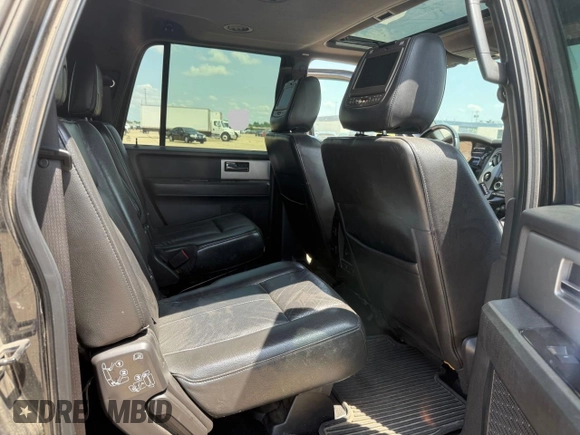 2011 Ford Expedition Max Limited z VIN 1FMJK2A56BEF20922, wystawiony jako Copart lot #58569545 z przebiegiem 209 329 mil mil oraz Czysty tytuł • Clean title. Historia ofert i sprzedaży dostępna na DreamBid. Obrazek 6.