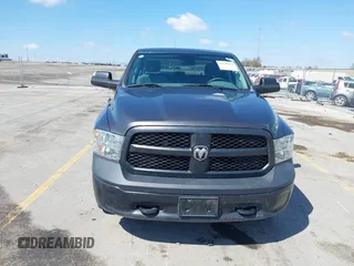 2018 Ram 1500 SSV z VIN 1C6RR7XT1JS270616, wystawiony jako IAAI lot #42080855 z przebiegiem 129 819 mil mil oraz . Historia ofert i sprzedaży dostępna na DreamBid. Obrazek 12.
