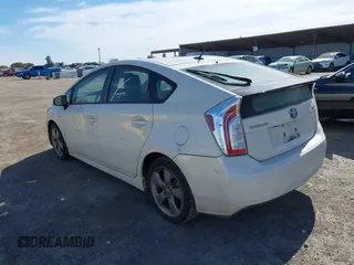 2015 Toyota Prius Four with VIN JTDKN3DU3F0421146, listed as a IAAI auction lot 41688145 with 122,750 mi miles. Bid and sale history available at carsss.com. Image 3.
