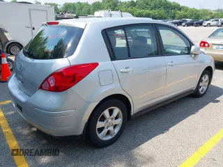 2007 Nissan Versa S с VIN 3N1BC13E37L449721, выставлен на аукционе IAAI как лот 42503164 с пробегом 89 537 миль миль и . История ставок и продаж доступна на DreamBid. Изображение 4.