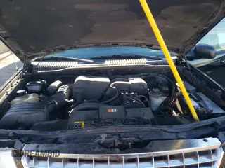 2003 Ford Explorer z VIN 1FMDU75K13ZB31975, wystawiony jako Copart lot #83894734 z przebiegiem 311 881 mil mil oraz Szkoda całkowita • Salvage title. Historia ofert i sprzedaży dostępna na DreamBid. Obrazek 12.