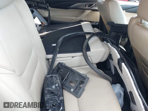 2016 Mazda CX-9 Touring with VIN JM3TCBCY4G0100511, listed as a IAAI auction lot 41811185 with 112,932 mi miles. Bid and sale history available at carsss.com. Image 8.