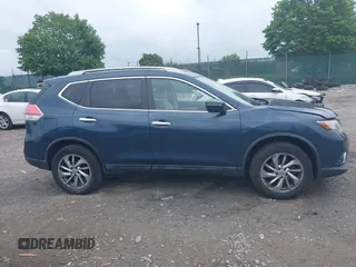2015 Nissan Rogue SV z VIN 5N1AT2MV0FC782400, wystawiony jako IAAI lot #42253214 z przebiegiem 162 803 mil mil oraz . Historia ofert i sprzedaży dostępna na DreamBid. Obrazek 14.