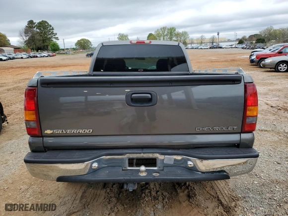 2000 Chevrolet Silverado 1500 LS with VIN 2GCEC19T2Y1352223, listed as a Copart auction lot 51235275 with 176,022 mi miles and Salvage Title. Bid and sale history available at carsss.com. Image 6.
