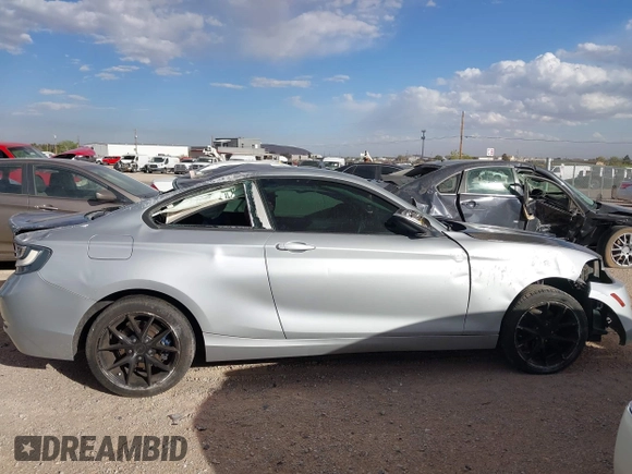 2016 BMW 2 Series 228i z VIN WBA1F9C50GV742083, wystawiony jako IAAI lot #42225210 z przebiegiem 92 716 mil mil oraz . Historia ofert i sprzedaży dostępna na DreamBid. Obrazek 12.
