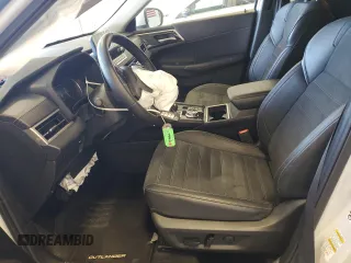 2024 Mitsubishi Outlander SE z VIN JA4J4VA83RZ044958, wystawiony jako Copart lot #58951885 z przebiegiem 26 526 mil mil oraz Szkody całkowita. Historia ofert i sprzedaży dostępna na DreamBid. Obrazek 7.