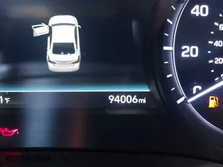 2018 Genesis G80 3.8L with VIN KMHGN4JE7JU262623, listed as a IAAI auction lot 41230215 with 94,006 mi miles. Bid and sale history available at carsss.com. Image 7.