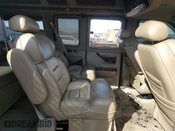 2011 GMC Savana Cargo Van YF7 Upfitter with VIN 1GDS7DC48B1172487, listed as a Copart auction lot 46772995 with 156,594 mi miles and Salvage Title. Bid and sale history available at carsss.com. Image 11.