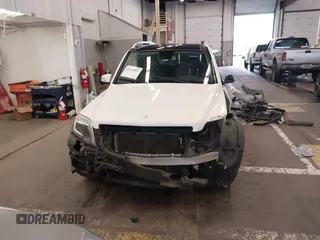 2013 Mercedes-Benz GLK 350 with VIN WDCGG8JB1DG044041, listed as a IAAI auction lot 40719002 with 85,861 mi miles and . Bid and sale history available at carsss.com. Image 13.