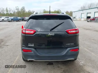 2015 Jeep Cherokee Limited with VIN 1C4PJMDB9FW680565, listed as a IAAI auction lot 42134052 with 192,728 mi miles. Bid and sale history available at carsss.com. Image 16.
