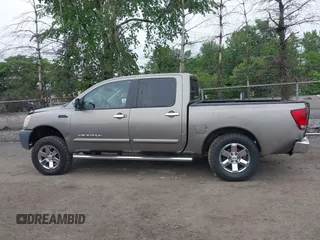 2006 Nissan Titan XE z VIN 1N6BA07A46N505410, wystawiony jako IAAI lot #42345334 z przebiegiem 267 891 mil mil oraz . Historia ofert i sprzedaży dostępna na DreamBid. Obrazek 14.