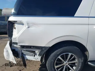 2018 Ford Expedition Max XLT with VIN 1FMJK1JT2JEA26516, listed as a IAAI auction lot 41304894 with 117,140 mi miles and . Bid and sale history available at DreamBid. Image 6.