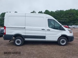 2023 Ford Transit Cargo с VIN 1FTBR1C84PKA95943, выставлен на аукционе IAAI как лот 42608287 с пробегом 32 639 миль миль и . История ставок и продаж доступна на DreamBid. Изображение 13.