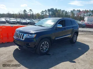 2011 Jeep Grand Cherokee Laredo with VIN 1J4RR4GG2BC508070, listed as a IAAI auction lot 41930814 with 206,658 mi miles. Bid and sale history available at carsss.com. Image 2.