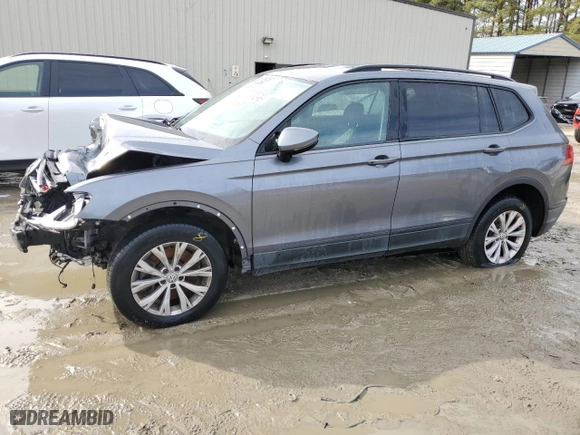 2019 Volkswagen Tiguan S with VIN 3VV0B7AX0KM063759, listed as a Copart auction lot 42524315 with 61,031 mi miles and Clean Title. Bid and sale history available at carsss.com. Image 1.