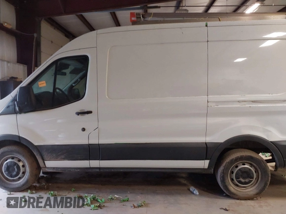 2017 Ford Transit с VIN 1FTYR1CM1HKA34512, выставлен на аукционе IAAI как лот 41621307 с пробегом 215 205 миль миль и . История ставок и продаж доступна на DreamBid. Изображение 14.