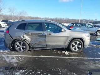 2019 Jeep Cherokee Limited with VIN 1C4PJMDX5KD441256, listed as a IAAI auction lot 41270619 with 83,309 mi miles and . Bid and sale history available at DreamBid. Image 13.