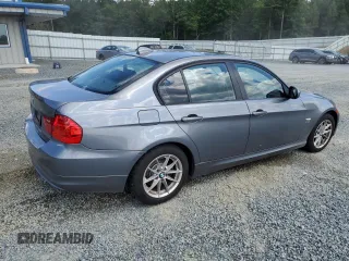 2010 BMW 3 Series 328i xDrive z VIN WBAPK5C56AA647752, wystawiony jako Copart lot #64165885 z przebiegiem 97 797 mil mil oraz Szkoda całkowita • Salvage title. Historia ofert i sprzedaży dostępna na DreamBid. Obrazek 3.