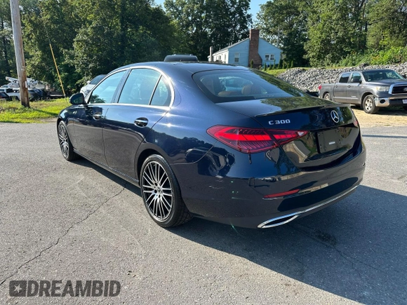 2022 Mercedes-Benz C 300 z VIN W1KAF4HB2NR062170, wystawiony jako Copart lot #66495485 z przebiegiem 58 230 mil mil oraz Czysty tytuł • Clean title. Historia ofert i sprzedaży dostępna na DreamBid. Obrazek 2.