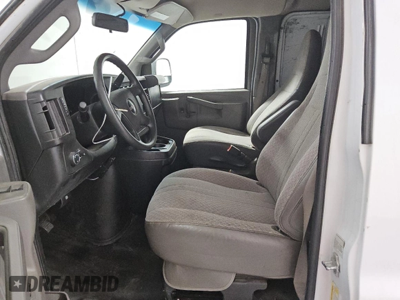 2018 GMC Savana Cargo Van with VIN 1GTW7BFG1J1340839, listed as a Copart auction lot 43284125 with 104,139 mi miles and Clean Title. Bid and sale history available at carsss.com. Image 7.