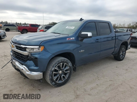 2024 Chevrolet Silverado 1500 LT with VIN 1GCUDDE82RZ256810, listed as a Copart auction lot 86502814 with 9,224 mi miles and Salvage Title. Bid and sale history available at carsss.com. Image 1.